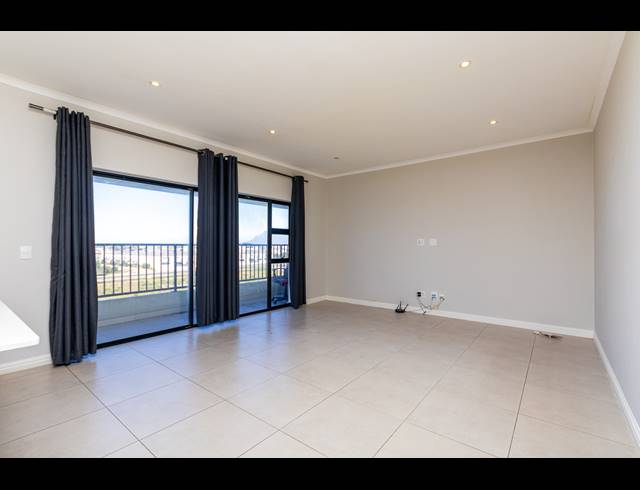 3 BEDROOM APARTMENT TO LET IN SANDOWN